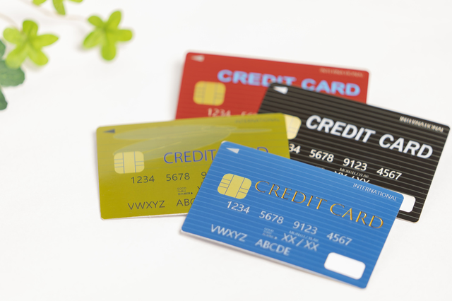 銀行カードローンとクレジットカード審査の関係