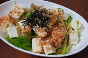 刻んで混ぜてあえるだけ！無限水菜豆腐サラダ